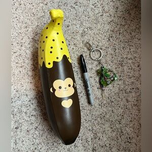 Puni maru banana squishy and keychain